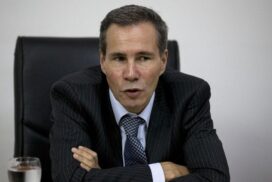 Caso Nisman: los vivos se aprovechan, porque el muerto no se puede defender