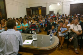 En la Legislatura, por la urbanización de las villas y garantía para inquilinos