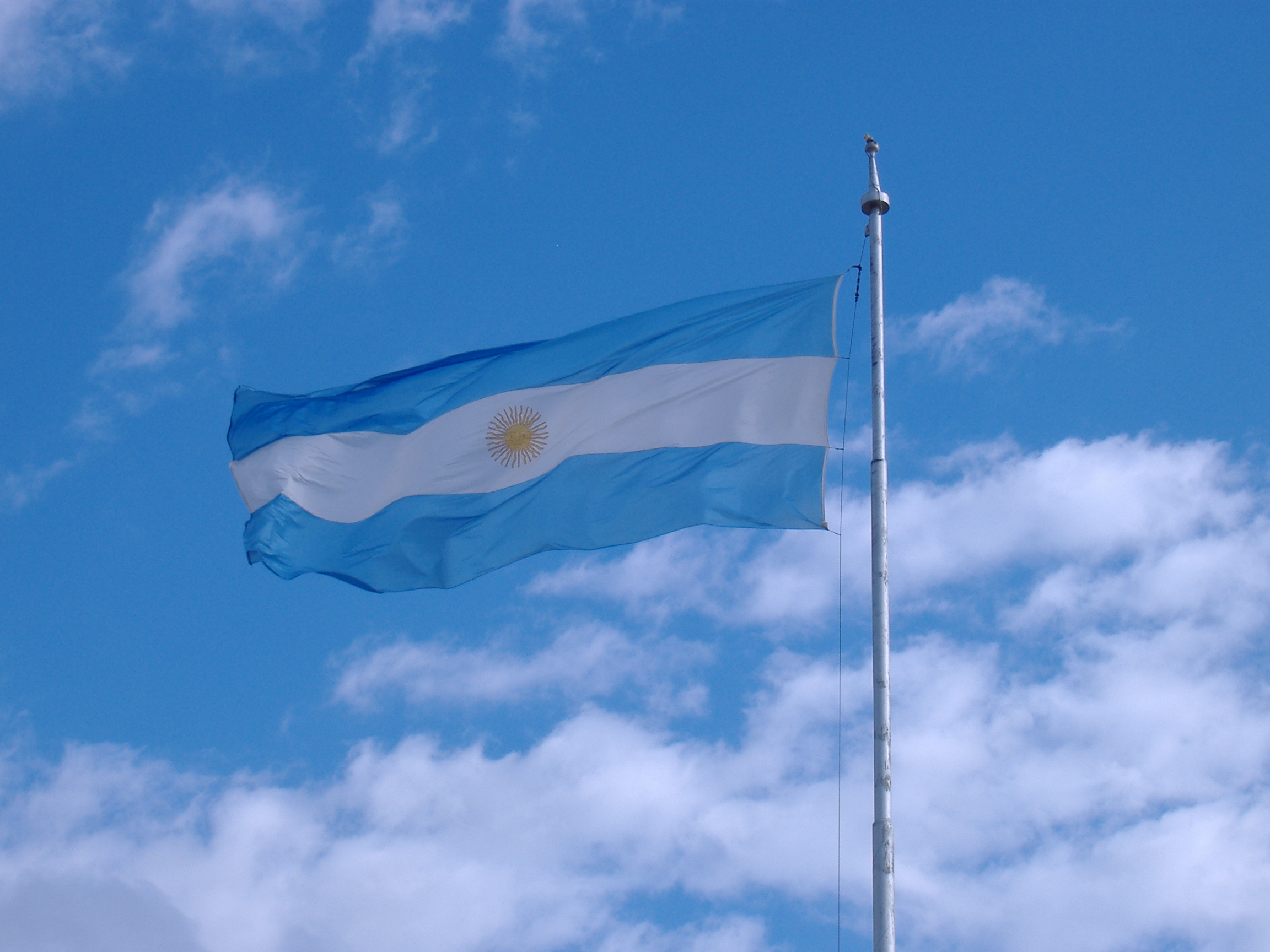 Bandera_argentina_-_Monumento_a_la_Bandera