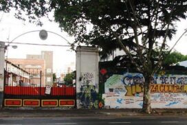 08-corralon2