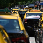 No hay inflación, pero los taxis aumentan 50% en Noviembre