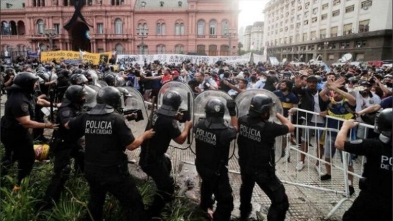 27-represion