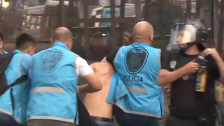 15-represion