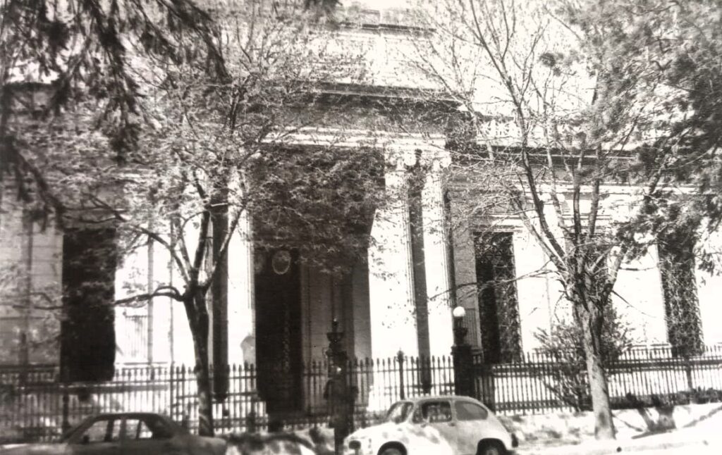 biblioteca antonio devoto2