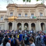 Trabajadores resisten el cierre del Hospital Bonaparte