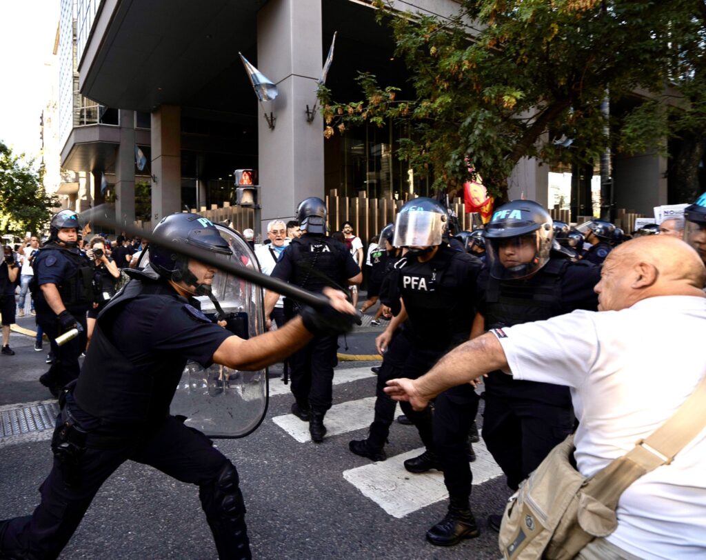 19-represion a jubilados