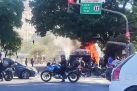 17-colectivo incendiado