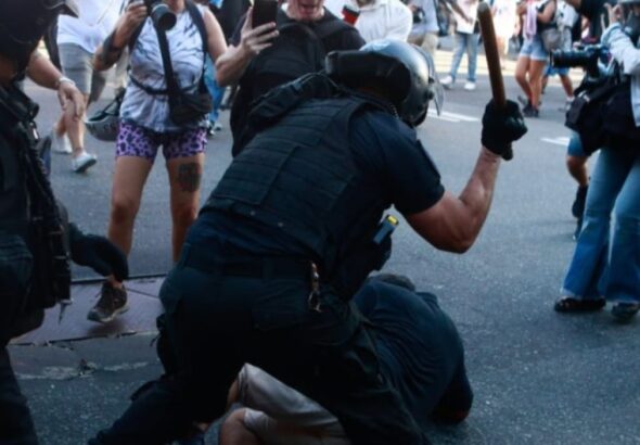 08-represion