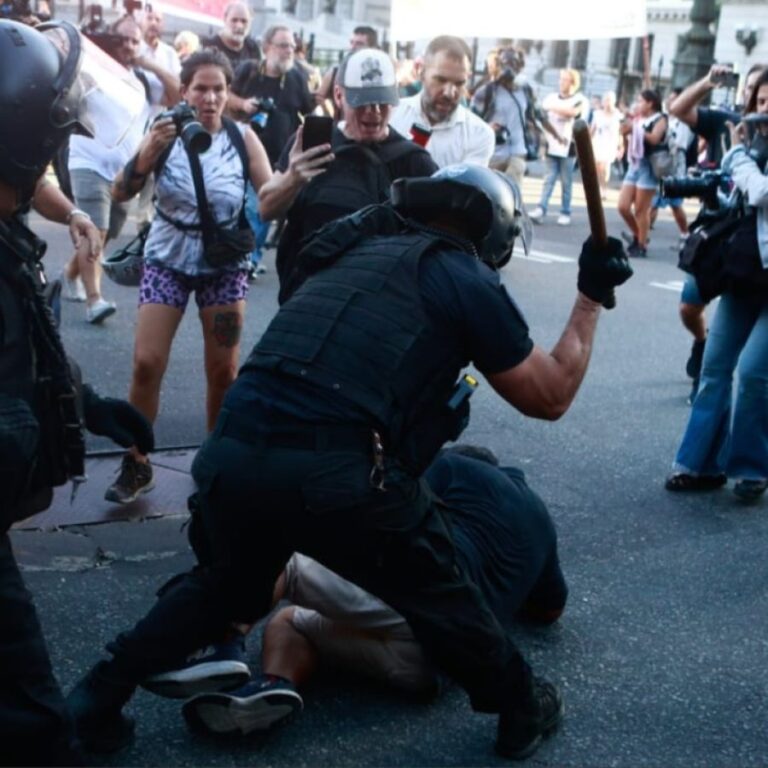 08-represion