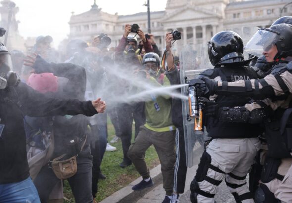 21-represion gendarmeria