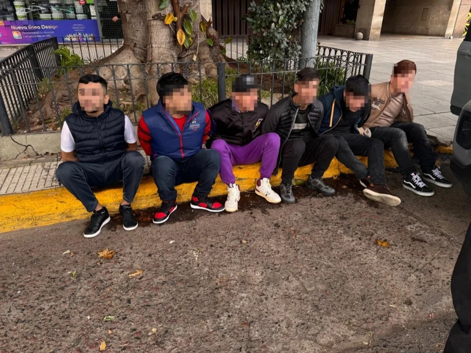02-banda