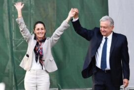06-amlo_sheinbaum_04-min