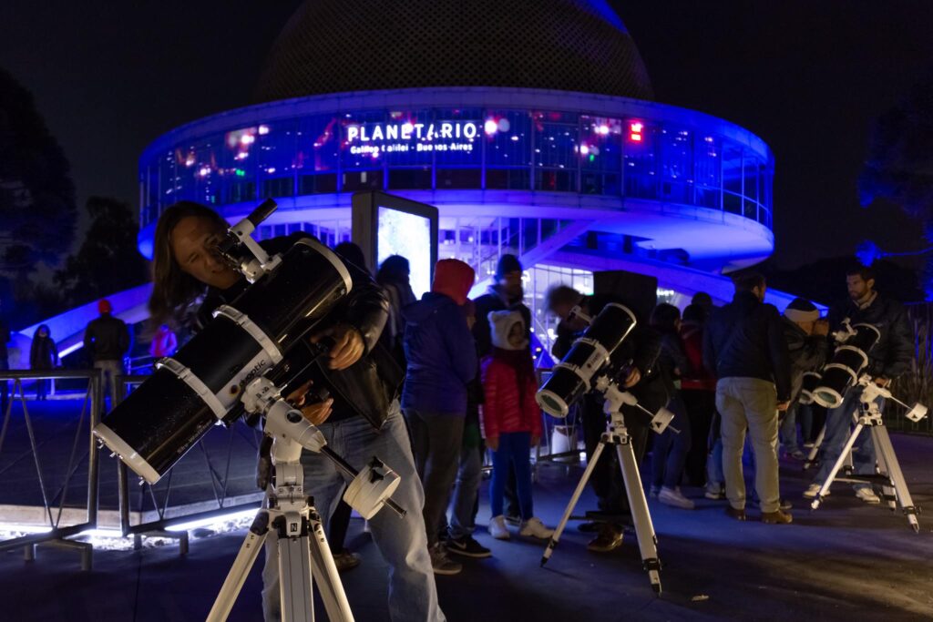 25-planetario noche