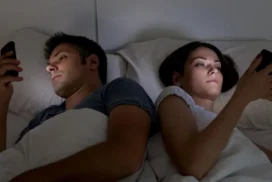 pareja celulares