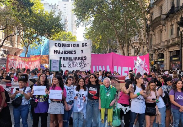 marcha a mujer