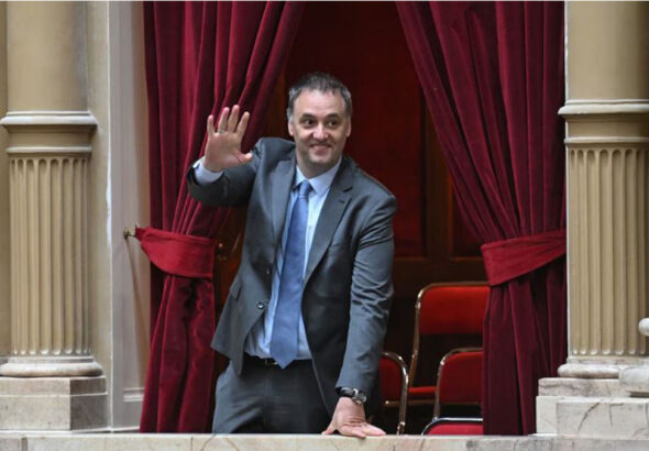 adorni-en-el-congreso-uno