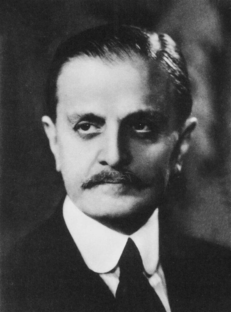 SAAVEDRA LAMAS